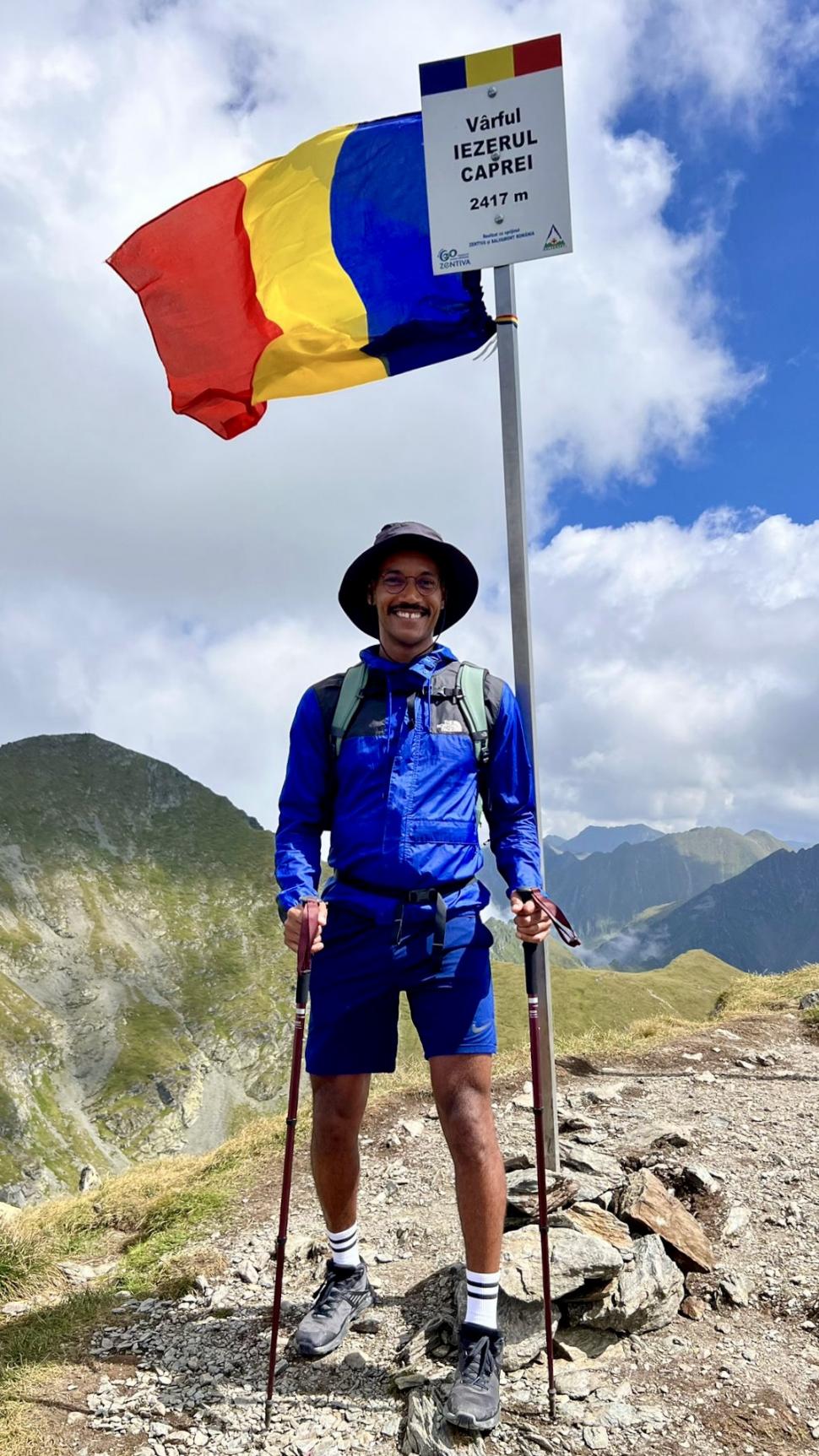 Povestea ardeleanului de culoare care oferă consultanță în afaceri și te învață să gătești pe TikTok: „Am fost sărac lipit” 952785