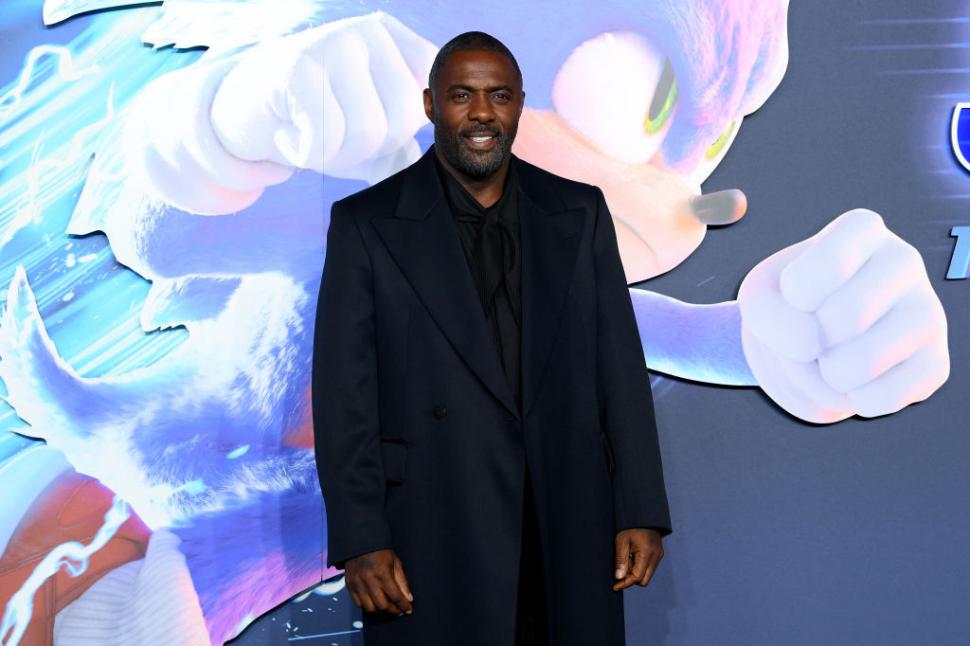 Amazon a cumpărat drepturile asupra francizei James Bond. Bezos își întreabă urmăritorii: cine să fie următorul agent 007? 953810