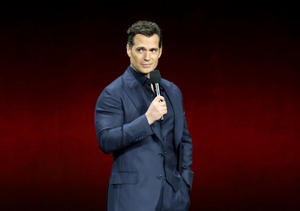 Amazon a cumpărat drepturile asupra francizei James Bond. Bezos își întreabă urmăritorii: cine să fie următorul agent 007? 953814