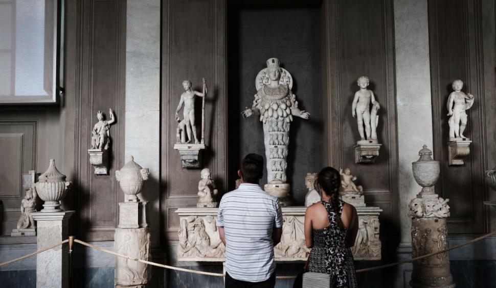 Cele mai celebre muzee ale lumii, copleșite de numărul prea mare de turiști, sunt obligate să se reinventeze 950442