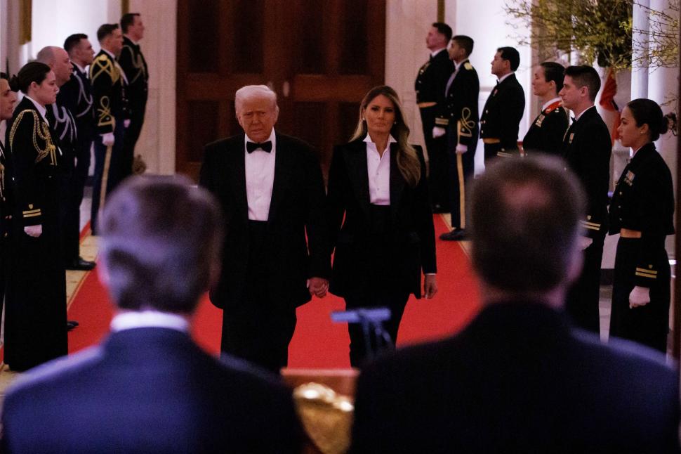 Melania Trump s-a întors la Casa Albă, după o absenţă lungă. Preşedintele american şi-a lăudat soţia în faţa guvernatorilor 953986