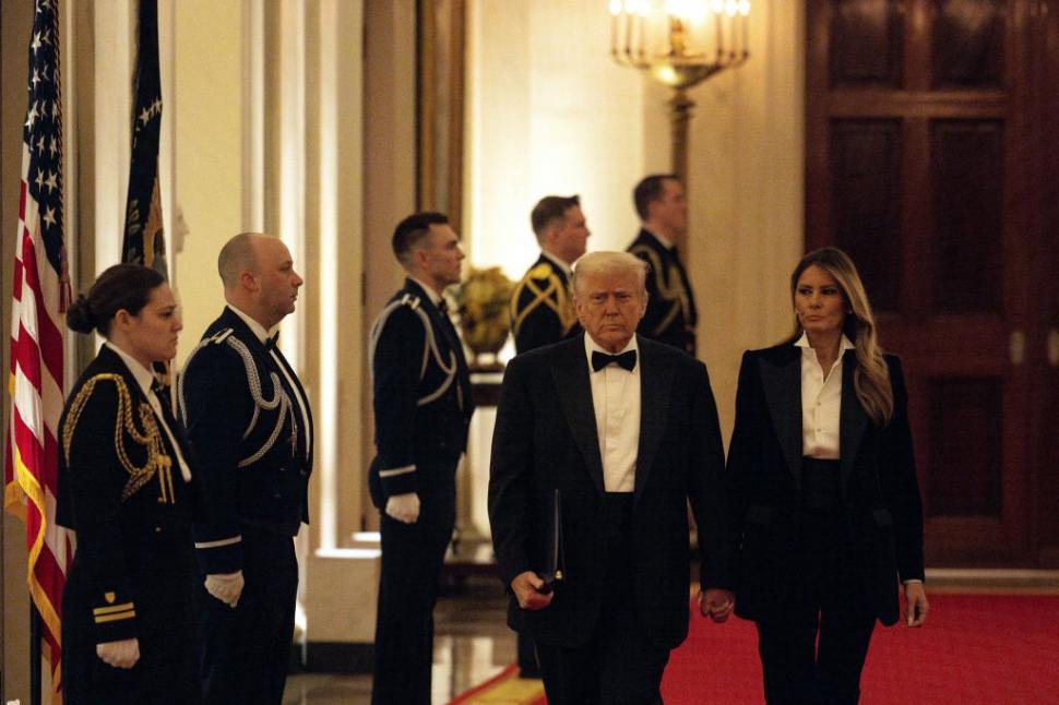 Melania Trump s-a întors la Casa Albă, după o absenţă lungă. Preşedintele american şi-a lăudat soţia în faţa guvernatorilor 953988