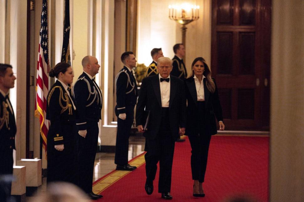 Melania Trump s-a întors la Casa Albă, după o absenţă lungă. Preşedintele american şi-a lăudat soţia în faţa guvernatorilor 953993