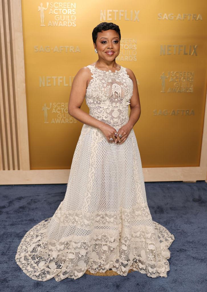 Pamela Anderson a apărut din nou nemachiată la premiile SAG 2025. Cum au apărut pe covorul roșu Demi Moore și Zoe Saldaña 953936