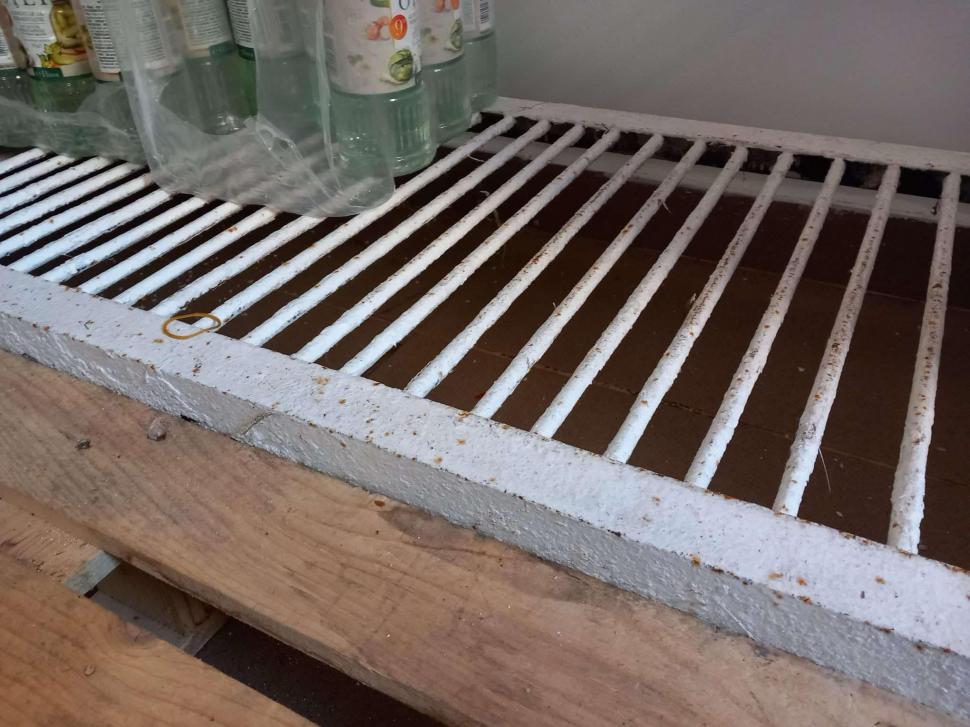 Scandal după controlul ANPC la Spitalul Adjud. Inspectorii, blocați în interior. Li s-a cerut să șteargă pozele cu mâncarea expirată 954025