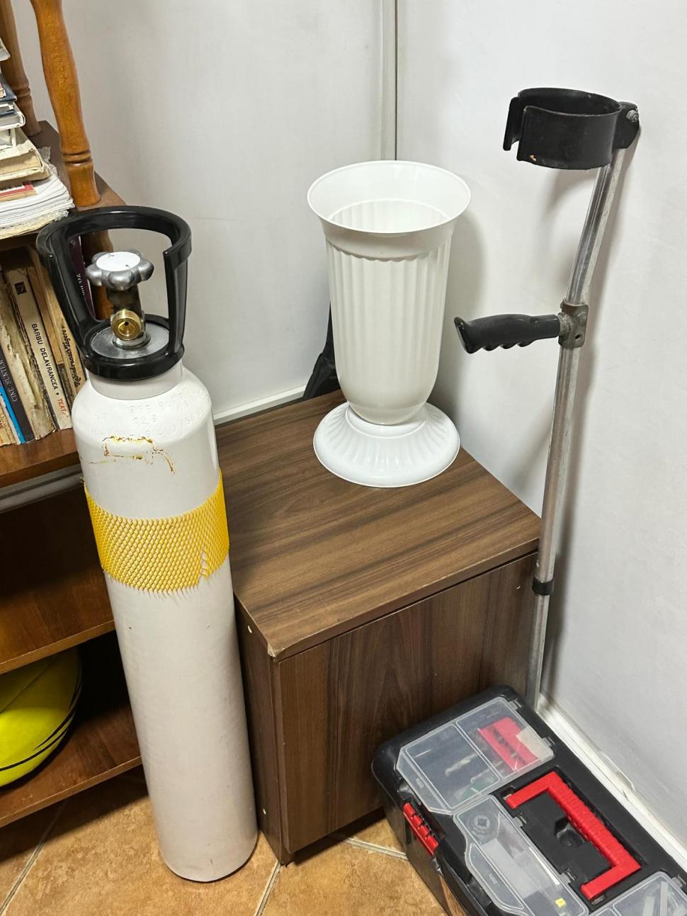 Dezastru în 250 de azile de bătrâni: medicamente expirate și mizerie. O femeie dintr-un centru ilegal a murit în drum spre spital 954074