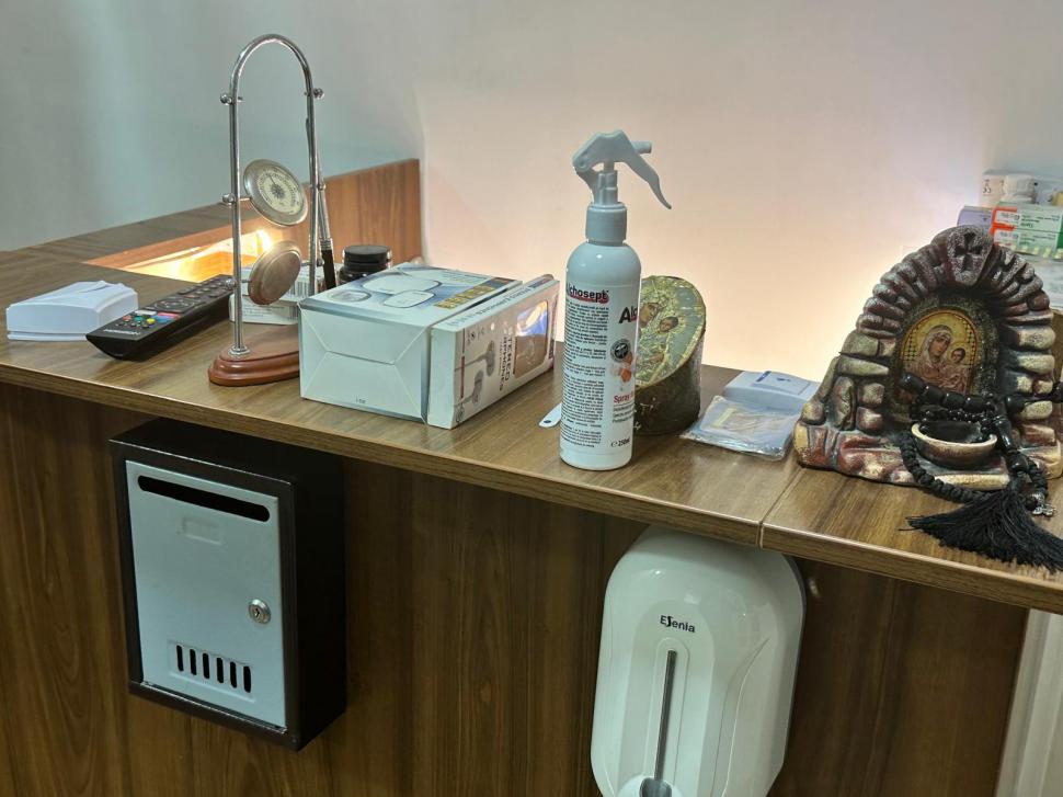 Dezastru în 250 de azile de bătrâni: medicamente expirate și mizerie. O femeie dintr-un centru ilegal a murit în drum spre spital 954077