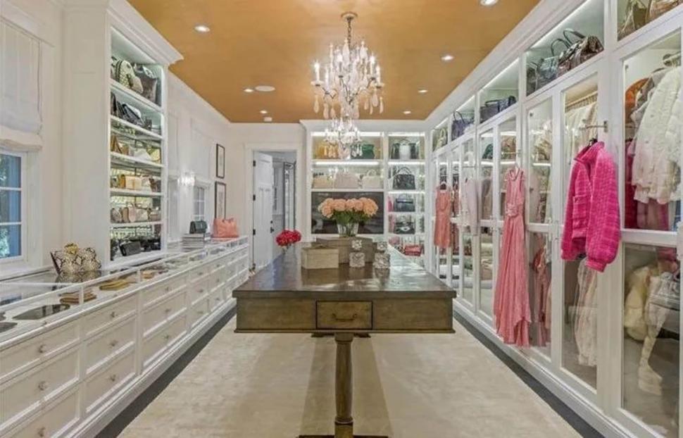 Primele imagini cu casa pe care tocmai și-a cumpărat-o Jennifer Lopez. Domeniul de lux i-a aparținut lui Sylvester Stallone 954150