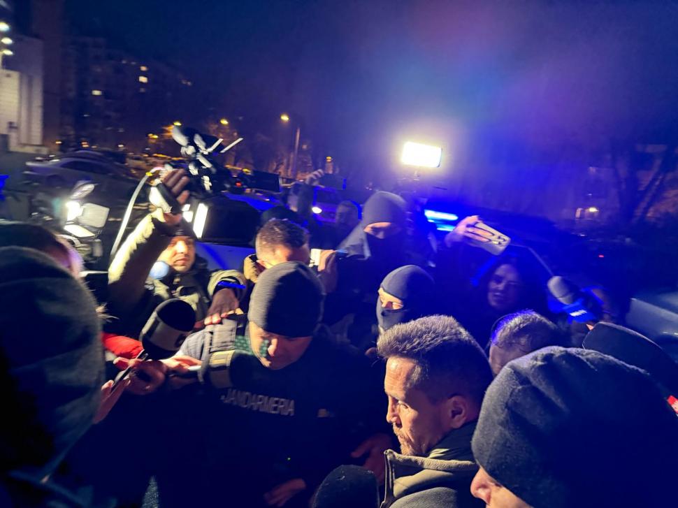 Eugen Sechila, "umbra" lui Călin Georgescu, a fost oprit pe aeroport și dus la audieri 954602