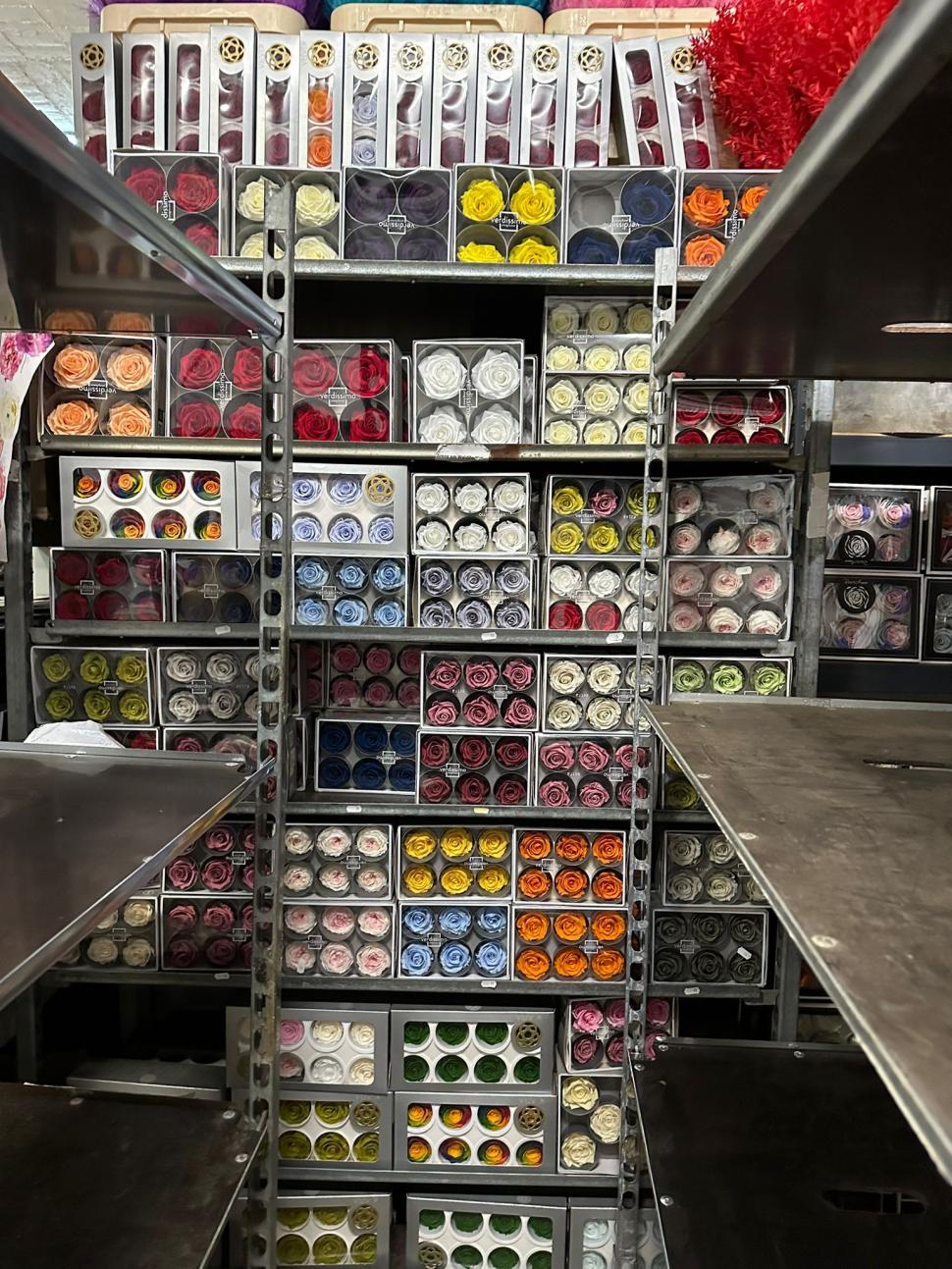 Controale la marile depozite de flori din București: Mii de produse au fost retrase de la vânzare, chiar înainte de 1 și 8 martie 954712