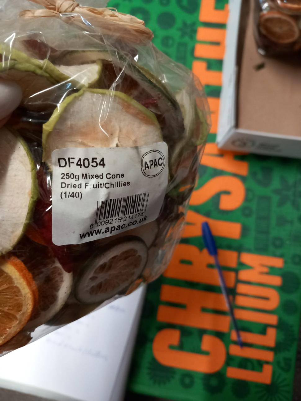 Controale la marile depozite de flori din București: Mii de produse au fost retrase de la vânzare, chiar înainte de 1 și 8 martie 954717