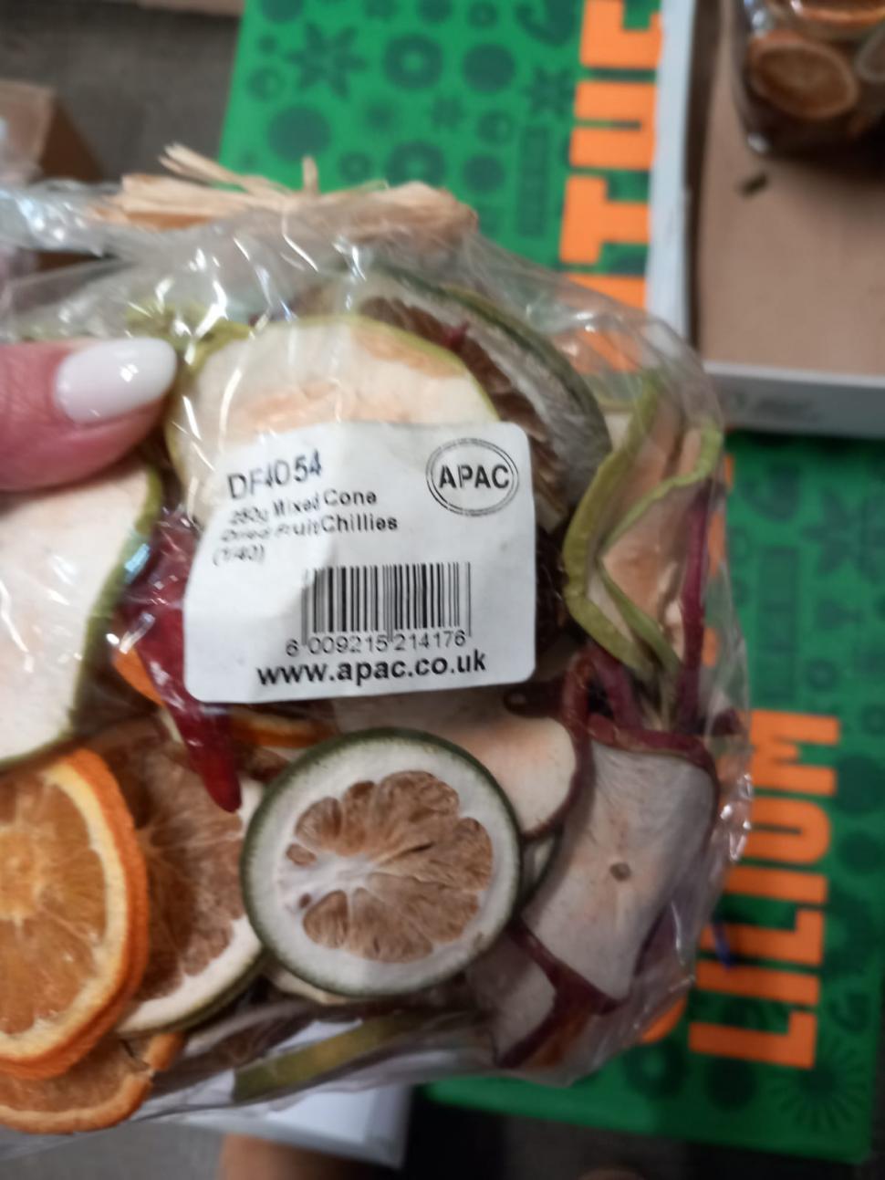 Controale la marile depozite de flori din București: Mii de produse au fost retrase de la vânzare, chiar înainte de 1 și 8 martie 954722