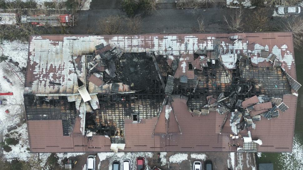 Incendiu puternic la un bloc cu opt etaje dintr-un complex rezidențial din cartierul Militari, lângă București 955001