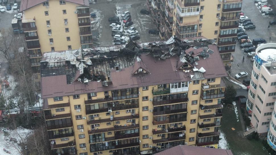 Incendiu puternic la un bloc cu opt etaje dintr-un complex rezidențial din cartierul Militari, lângă București 955002