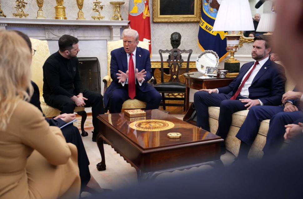 Cearta dintre Zelenski și Trump, în imagini. Jurnaliștii și diplomații prezenți în Biroul Oval au fost șocați 955111