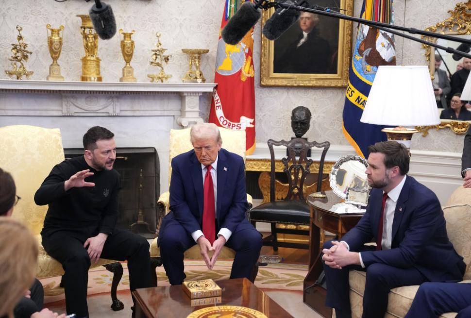 Cearta dintre Zelenski și Trump, în imagini. Jurnaliștii și diplomații prezenți în Biroul Oval au fost șocați 955126