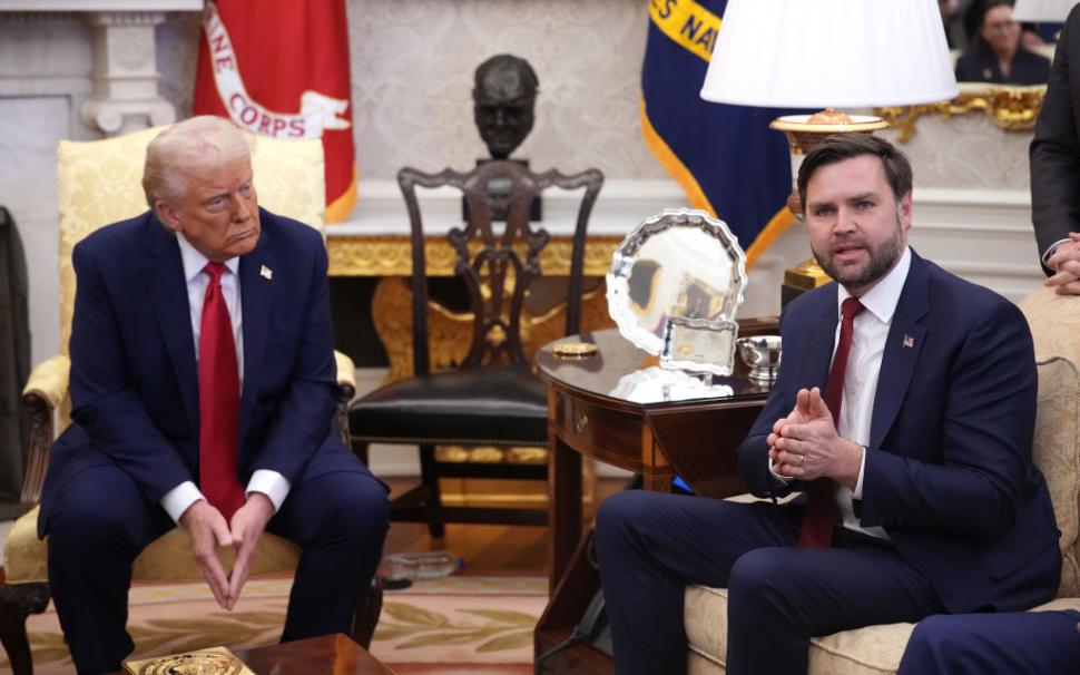 Cearta dintre Zelenski și Trump, în imagini. Jurnaliștii și diplomații prezenți în Biroul Oval au fost șocați 955127