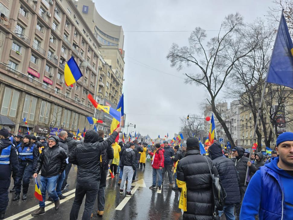 Cum a fost la protestul cu „un milion de români” al celor de la AUR: ”Să aveți grijă la buzunare în mulțimea asta!” 955211