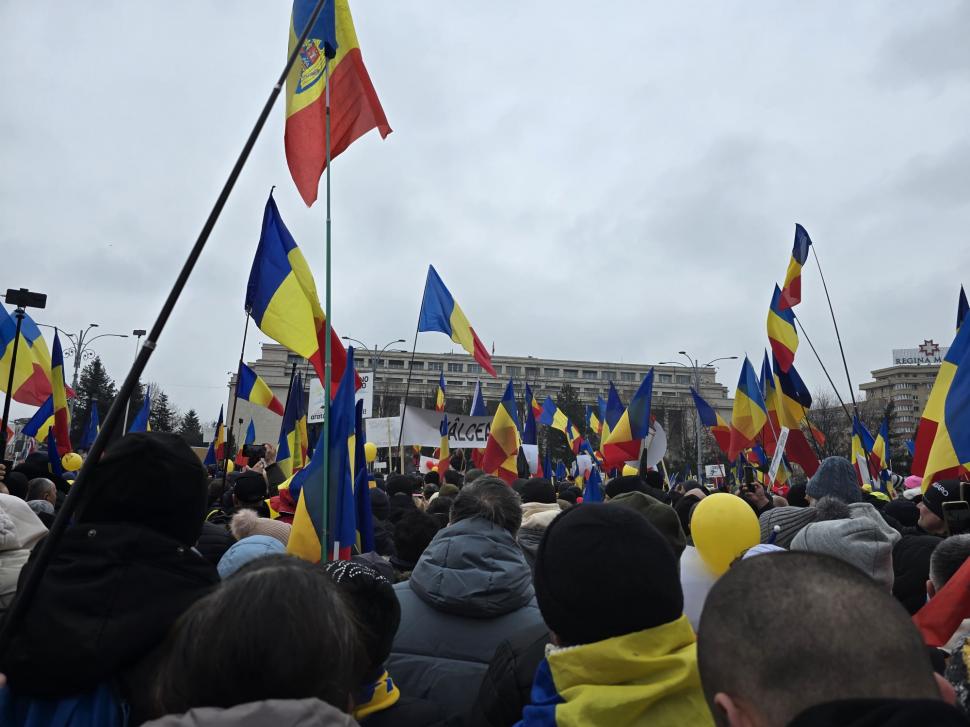 Cum a fost la protestul cu „un milion de români” al celor de la AUR: ”Să aveți grijă la buzunare în mulțimea asta!” 955212