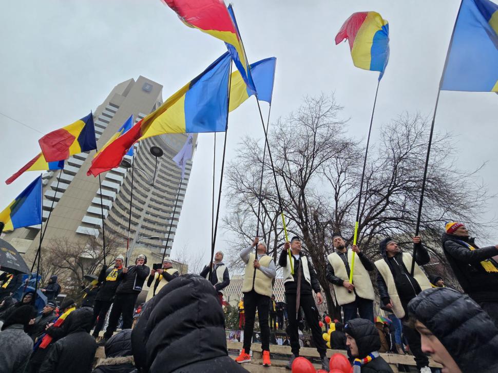 Cum a fost la protestul cu „un milion de români” al celor de la AUR: ”Să aveți grijă la buzunare în mulțimea asta!” 955213