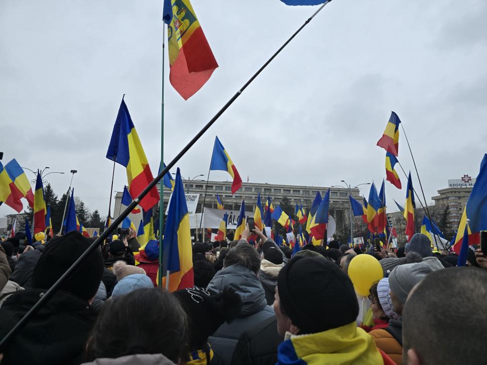 Cum a fost la protestul cu „un milion de români” al celor de la AUR: ”Să aveți grijă la buzunare în mulțimea asta!” 955214
