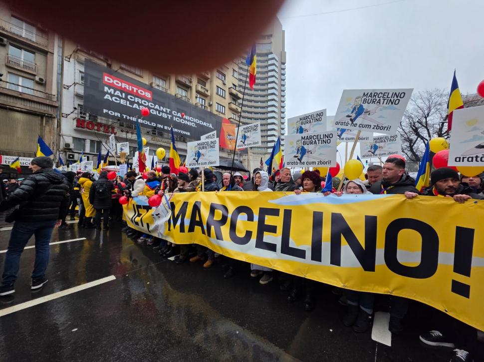 Cum a fost la protestul cu „un milion de români” al celor de la AUR: ”Să aveți grijă la buzunare în mulțimea asta!” 955217