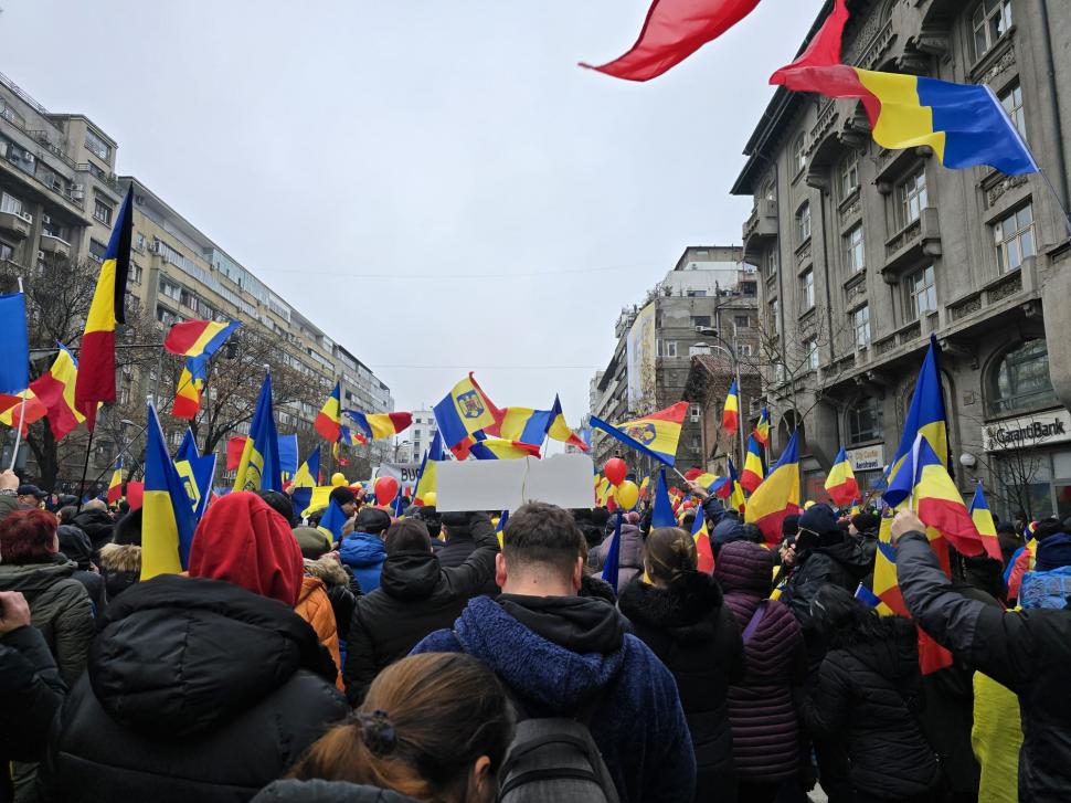 Cum a fost la protestul cu „un milion de români” al celor de la AUR: ”Să aveți grijă la buzunare în mulțimea asta!” 955222