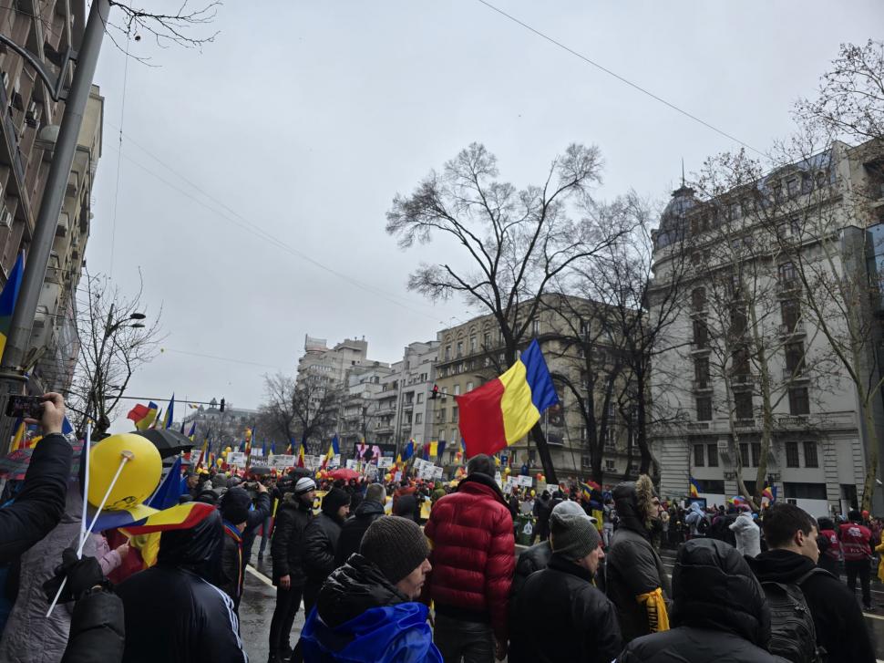 Cum a fost la protestul cu „un milion de români” al celor de la AUR: ”Să aveți grijă la buzunare în mulțimea asta!” 955229