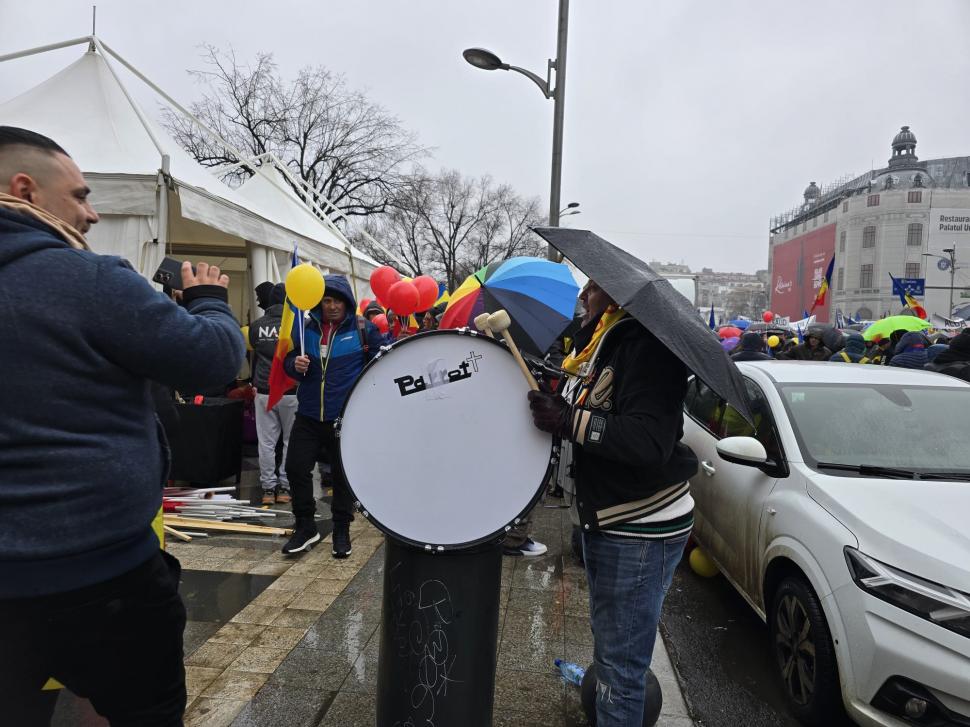 Cum a fost la protestul cu „un milion de români” al celor de la AUR: ”Să aveți grijă la buzunare în mulțimea asta!” 955248