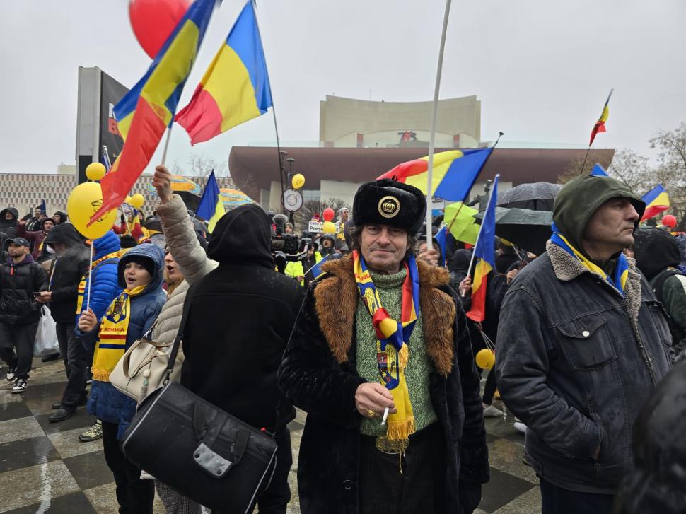 Cum a fost la protestul cu „un milion de români” al celor de la AUR: ”Să aveți grijă la buzunare în mulțimea asta!” 955249