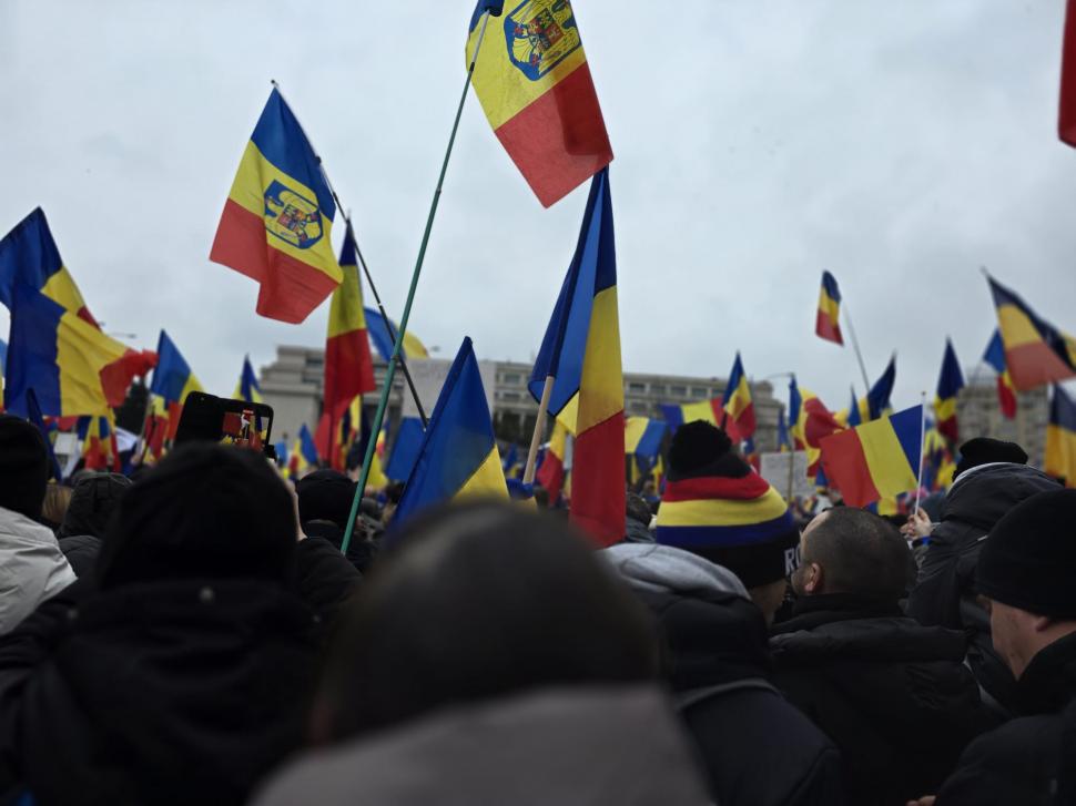 Cum a fost la protestul cu „un milion de români” al celor de la AUR: ”Să aveți grijă la buzunare în mulțimea asta!” 955250