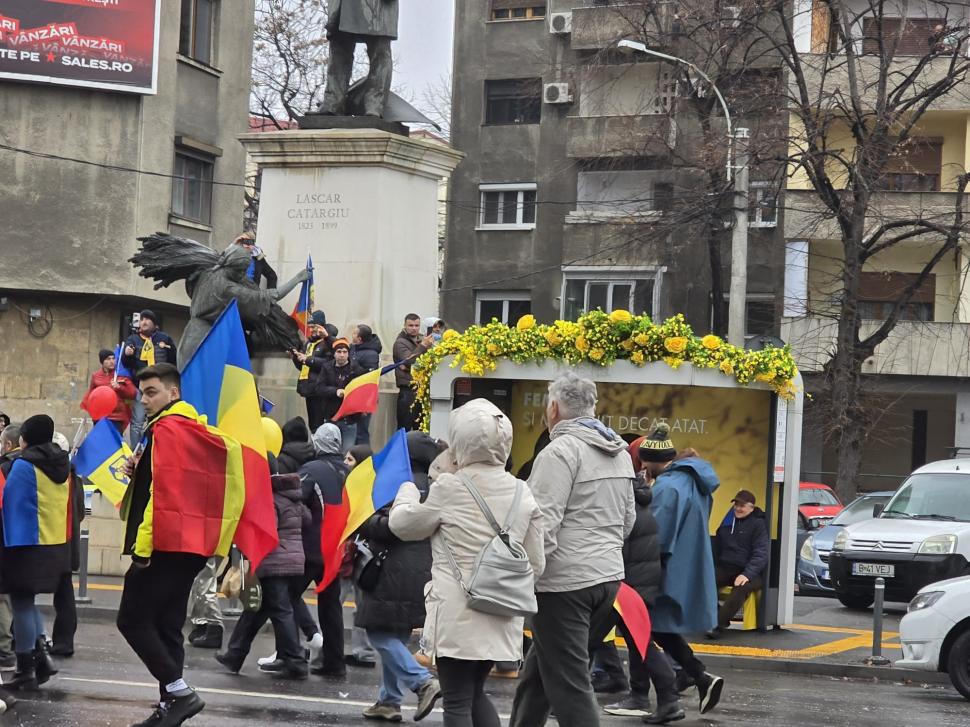 Cum a fost la protestul cu „un milion de români” al celor de la AUR: ”Să aveți grijă la buzunare în mulțimea asta!” 955252