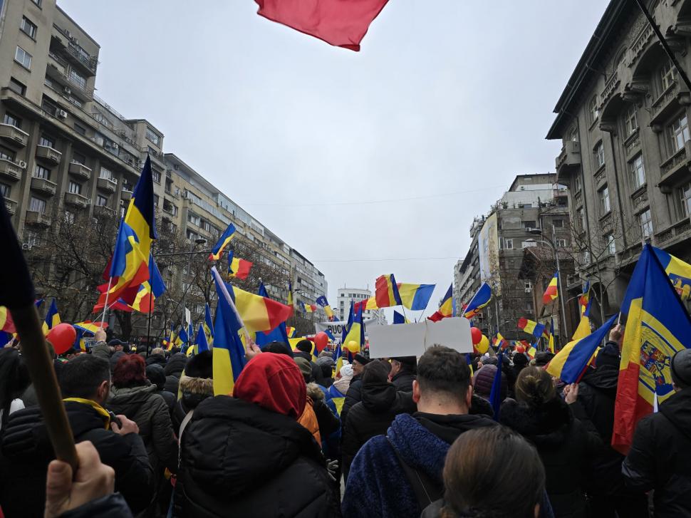 Cum a fost la protestul cu „un milion de români” al celor de la AUR: ”Să aveți grijă la buzunare în mulțimea asta!” 955254