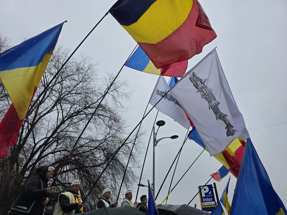 Cum a fost la protestul cu „un milion de români” al celor de la AUR: ”Să aveți grijă la buzunare în mulțimea asta!” 955255