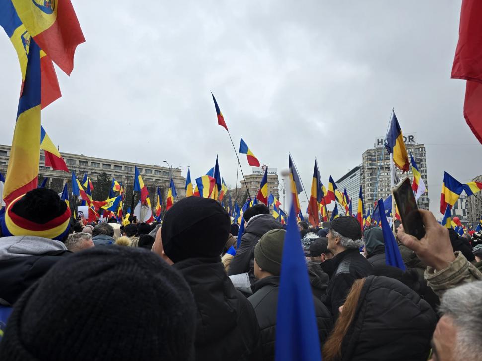 Cum a fost la protestul cu „un milion de români” al celor de la AUR: ”Să aveți grijă la buzunare în mulțimea asta!” 955258