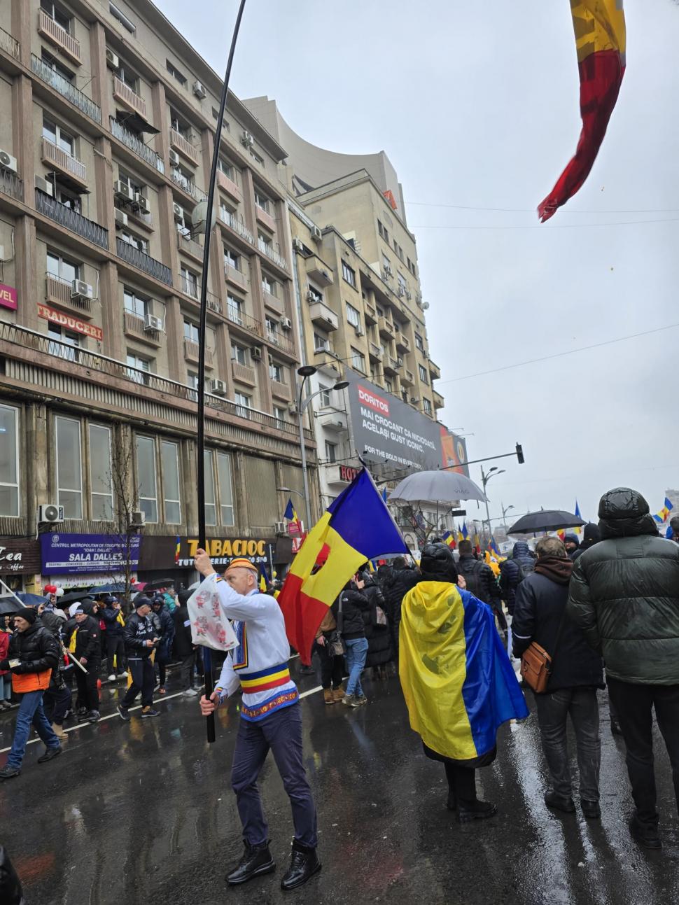 Cum a fost la protestul cu „un milion de români” al celor de la AUR: ”Să aveți grijă la buzunare în mulțimea asta!” 955263