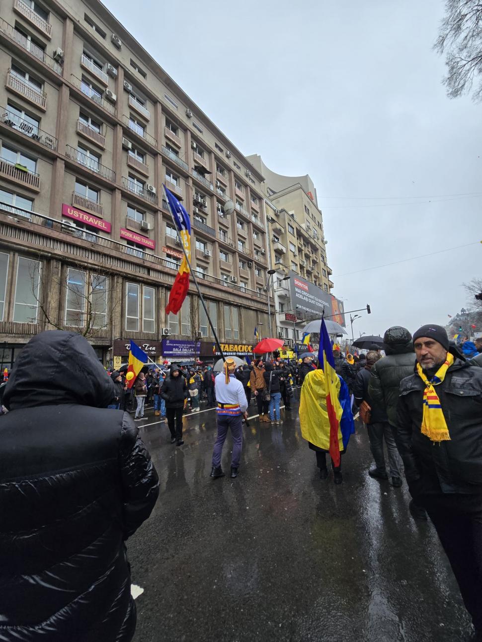 Cum a fost la protestul cu „un milion de români” al celor de la AUR: ”Să aveți grijă la buzunare în mulțimea asta!” 955275