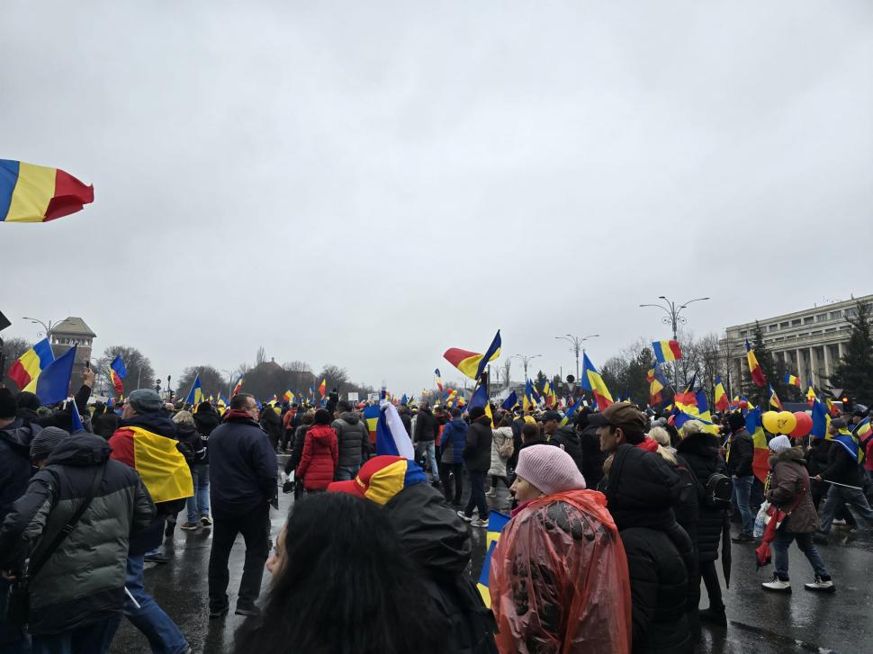 Cum a fost la protestul cu „un milion de români” al celor de la AUR: ”Să aveți grijă la buzunare în mulțimea asta!” 955277