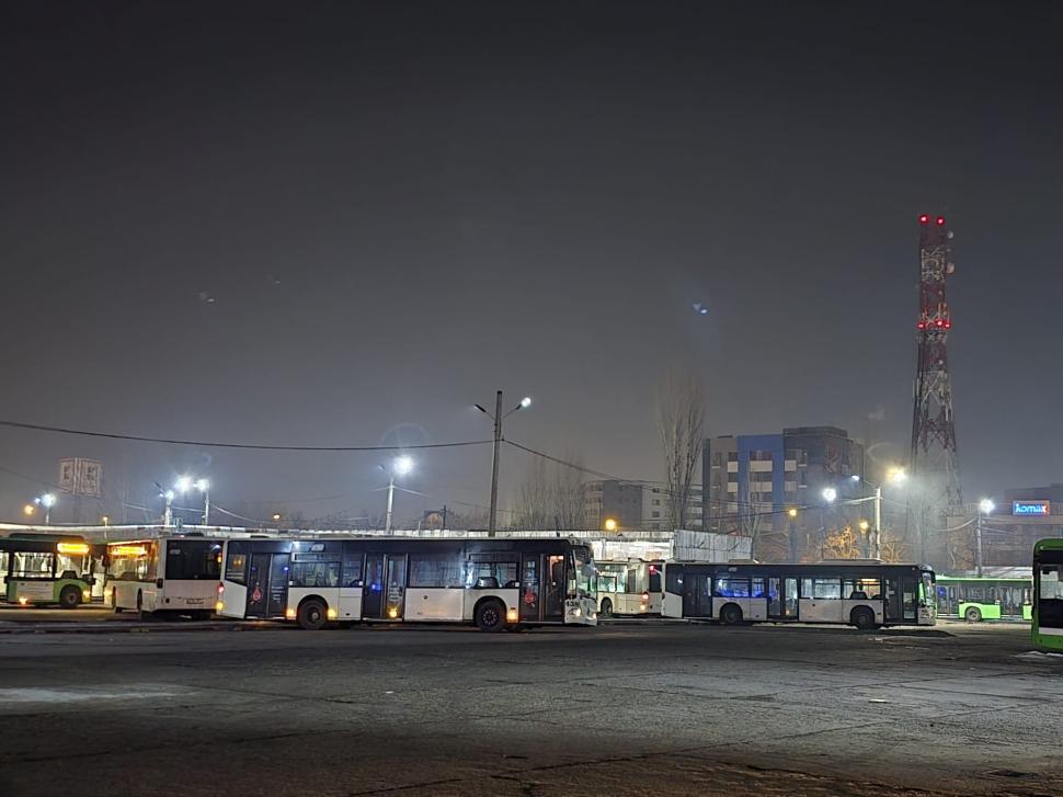 Cum a ajuns cel mai celebru șofer de autobuz din România pe TikTok. „Toate acele clipuri cu vibe-ul de dimineaţă, de la ora 04:00” 954744