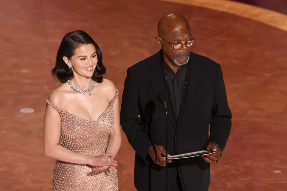 Selena Gomez a strălucit la propriu într-o rochie cu 16.000 de mărgele din sticlă la Oscar 2025 955702