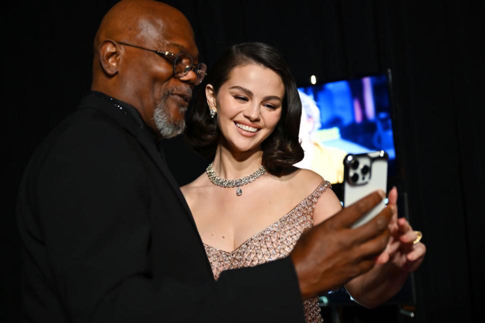 Selena Gomez a strălucit la propriu într-o rochie cu 16.000 de mărgele din sticlă la Oscar 2025 955704