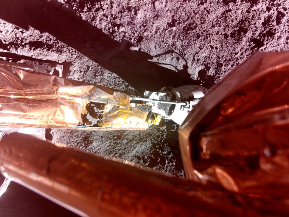 Momentul în care „Blue Ghost” aselenizează. Imagini cu răsăritul, văzut de pe Lună 956038