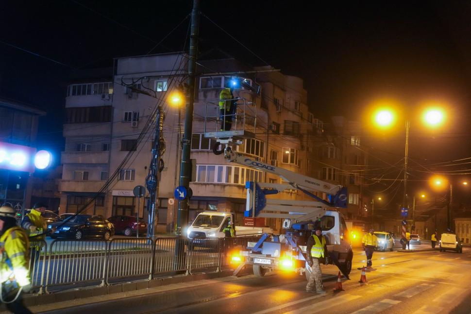 Primăria Timișoara a tăiat cablul de internet de la Casa Județeană de Pensii. Activitatea instituției e blocată 955894