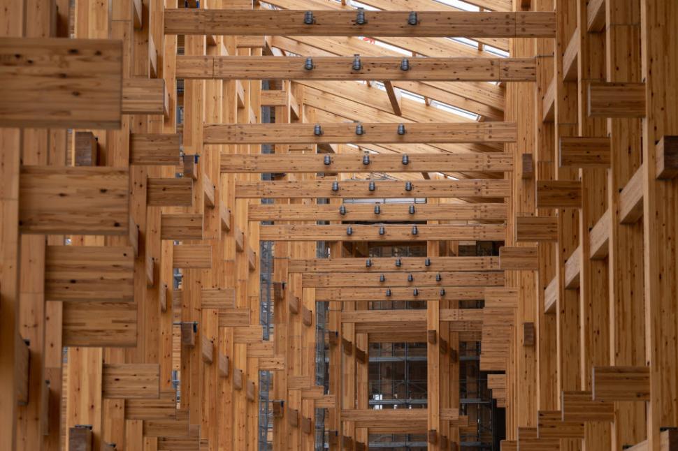 Record mondial: Un acoperiș uriaș a fost desemnat cea mai mare structură din lemn din lume. Unde este și cum arată „Grand Ring” 956072