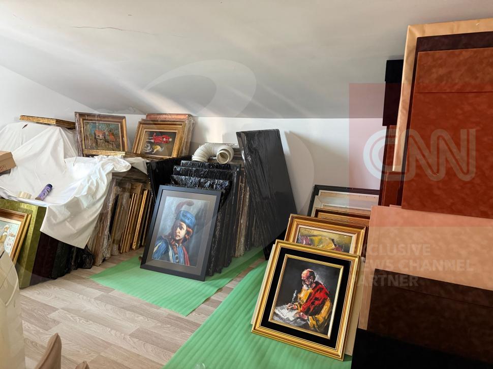 Surse: 4.600 de tablouri, 3.600 de sticle de băutură și ceasuri de lux originale: Ce avea, de fapt, în „depozit” generalul Zisu 956018
