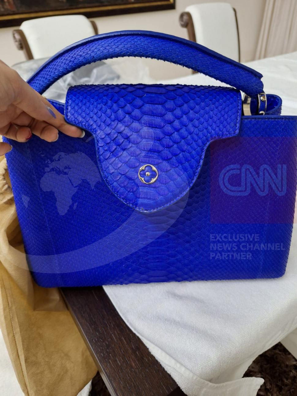 Surse: 4.600 de tablouri, 3.600 de sticle de băutură și ceasuri de lux originale: Ce avea, de fapt, în „depozit” generalul Zisu 956028