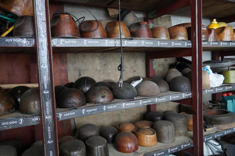 Meșteșugul pălăriilor, o artă aproape pierdută în România. Povestea ultimului pălărier din Mărginimea Sibiului 956179