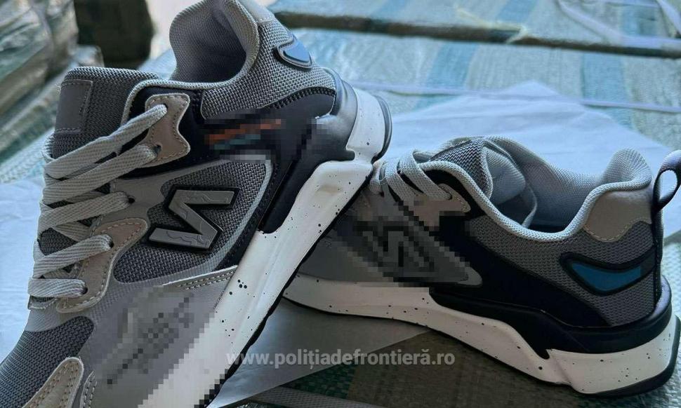 Mii de perechi de încălțăminte contrafăcute din China au fost descoperite de Poliția de Frontieră 956461