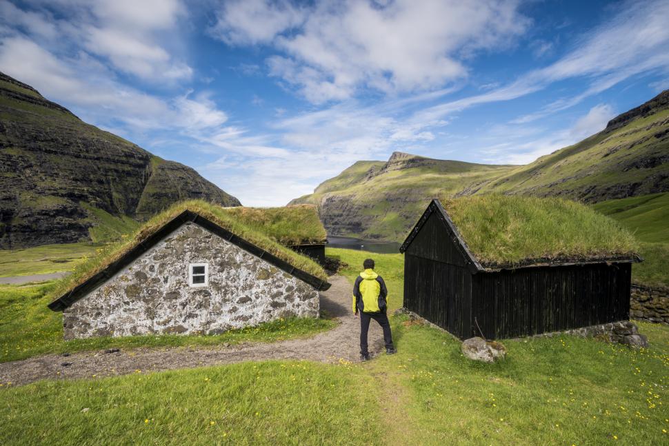 Națiunea insulară dintre Islanda și Scoția care și-a construit tuneluri sub Atlantic pentru ca oamenii să se deplaseze mai ușor 956524