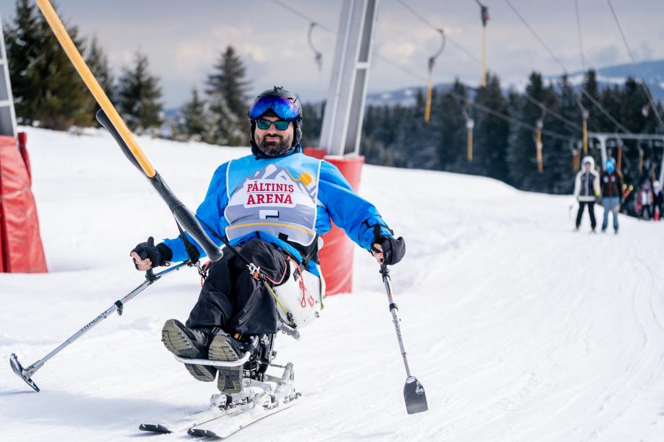 Premieră în România: Prima competiție oficială de schi pentru persoanele cu dizabilități locomotorii a avut loc la Păltiniș 956668